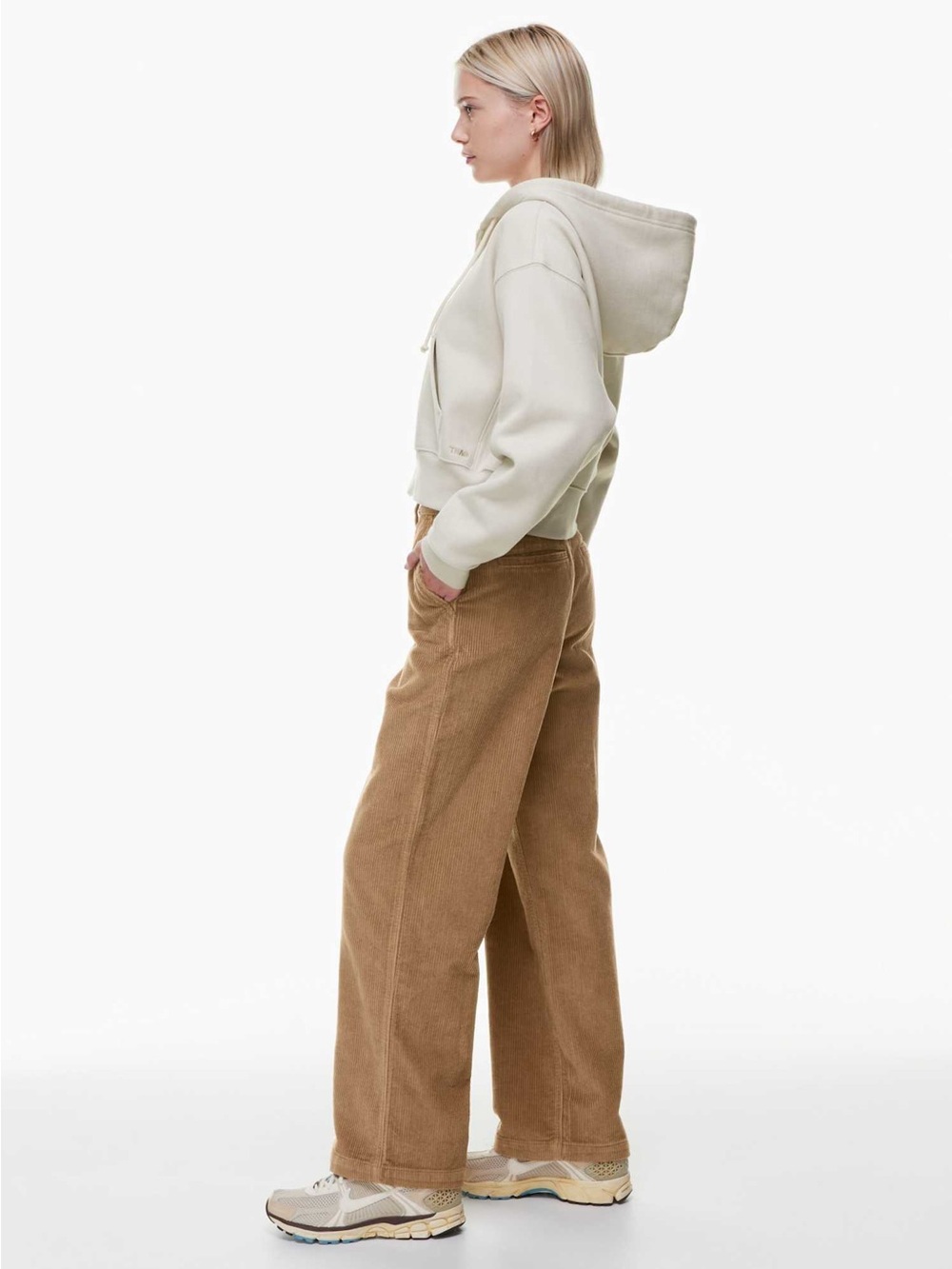 ARITZIA TNA Ripcord Corduroy Pant Wide-Leg Corduroy Pants Camel Brown 2 Relaxed